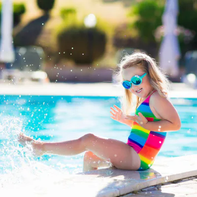 No matter how hot it is at noon, don't get into the pool